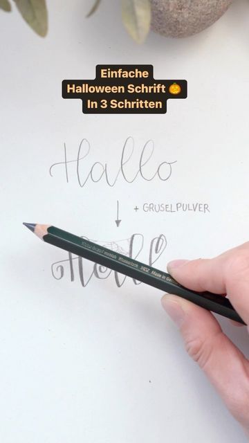 Timo Ostrich on Instagram: "Schnelle und einfache Halloween Schrift 🎃 Nicht besonders gruselig, aber super charakteristisch. Übrigens ein Alphabet aus meinem ersten Handlettering Buch. 🤓 #handlettering #lettering #halloween #halloweenschrift #gruselschrift #pencillettering #drawingletters #brushlettering #handschrift #pencil #drawingtricks #handletteringtricks #bujo #bulletjournal" Journal Inspiration, Travel Journal, Alphabet, Bullet Journal, Pencil, Halloween, Travel, On Instagram, Instagram