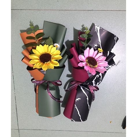 Bouquet Arrangements Diy, Single Flower Bouquet, Ribbon Flowers Bouquet, Felt Bouquet, Chocolate Flowers Bouquet, Chocolate Bouquet Diy, Graduation Bouquet, Bouquet Wrapping, Diy Bouquet Wrap