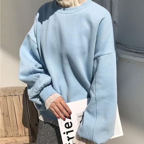 Soft baby pastel blue aesthetic Korean fashion ulzzang food Clothes Pastel, Pastel Clothes, Grunge Pastel, Aesthetic Sweatshirt, Everything Is Blue, Big Sleeves, Tokyo Street Fashion, Sweatshirt Aesthetic, Baby Blue Aesthetic