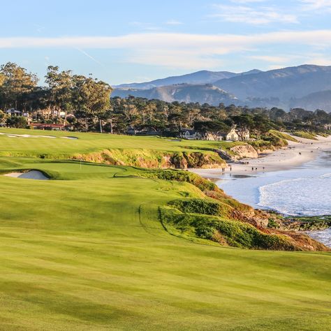 Golf Paintings, Pebble Beach Golf Course, Pebble Beach California, Famous Golf Courses, Monterey Peninsula, Golf Inspiration, Monterey Bay Aquarium, Best Golf Courses, Beach Golf