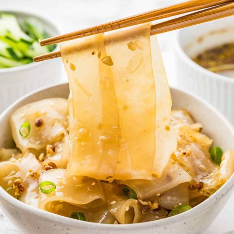 Rice Paper Rolls Noodles (from Rice Sheets Wrappers) What Can I Make With Rice Paper, Rice Paper Noodles, Rice Wrapper Recipes, Healthy Rice Noodles, Noodle Sauce Recipe, Chili Soy Sauce, Rice Paper Spring Rolls, Using Rice Paper, Rice Wrappers