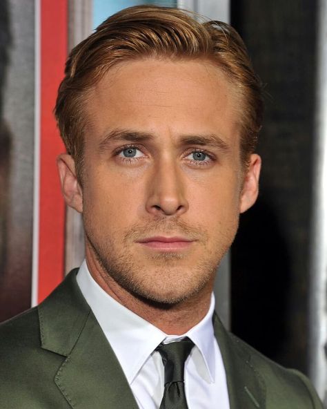 Ryan Gosling on Instagram: “In which movie die Ryan Gosling look the best to you? #ryangosling #ryanthomasgosling #theidesofmarch #lalaland #thenotebook #firstman” Ryan Reynolds Hair, Ryan Gosling Hair, Ryan Gosling Haircut, Ryan Thomas, Mens Haircuts Short Hair, Taper Fade Haircut, Райан Гослинг, Men Haircut Styles, Daily Page