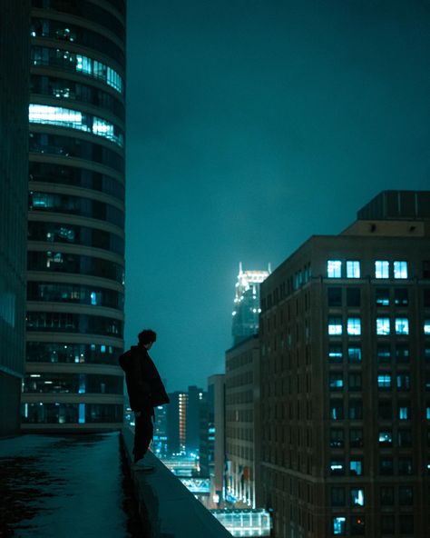 Rooftop City, City Rooftop, High Building, City Sky, City Drawing, High Rise Building, Man Standing, Time Photo, Night Sky Photos