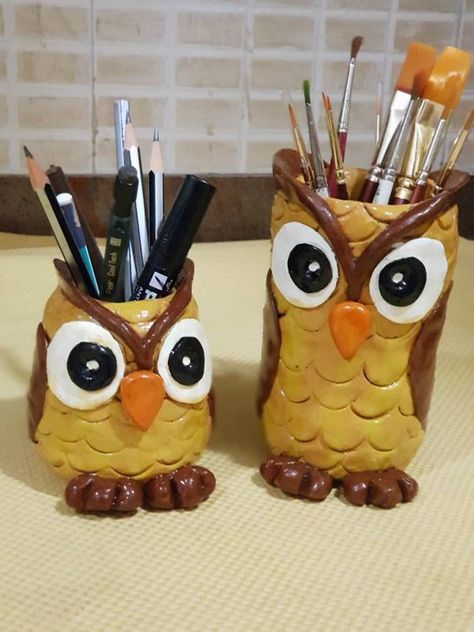 Disney Mural, Clay Pen, Owl Planter, Clay Jar, Pencil Holders, Pen Stand, Handmade Planter, Art And Craft Videos, Plastic Bottle Crafts