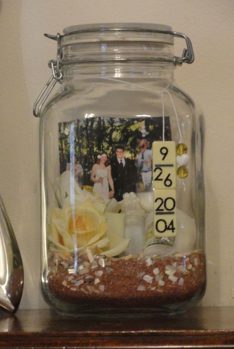 Wedding Memory Jar....filled with mementos & the date is made from blank domininos :) Wooden Memory Box Ideas, Wedding Memory Box Ideas, Memory Box Ideas Diy, Memory Box Ideas, Diy Jars Ideas, Memory Ideas, Photo Gifts Diy, Wedding Memory Box, Wooden Memory Box