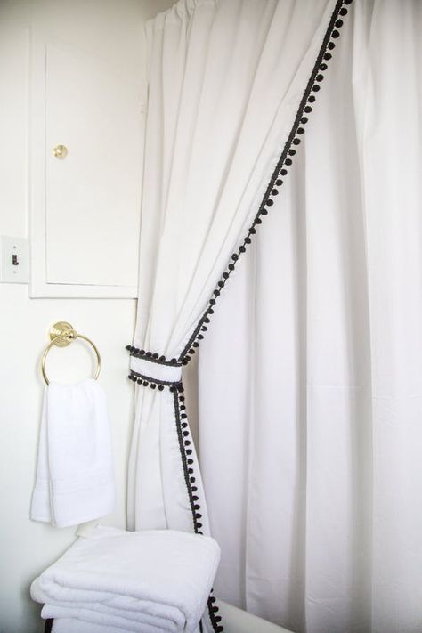 8 Stylish Solutions for Ugly Rental Bathrooms | Apartment Therapy Pom Pom Shower Curtain, Neutral Drapes, Burbank Homes, Beach Curtains, Pretty Shower Curtains, Rental Bathroom, Inexpensive Art, Waffle Weave Shower Curtain, Palm Beach Regency