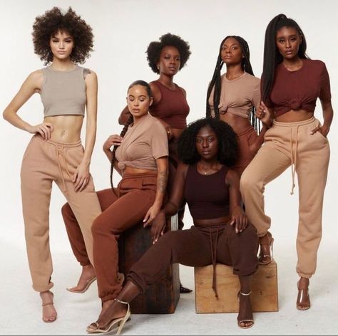 Brown Group Photoshoot, Black Women Group Photoshoot Ideas, Brown Monochrome Photoshoot, Monochromatic Family Pictures, Monochromatic Group Photoshoot, Black Group Photoshoot, Female Group Photoshoot, Friends Photoshoot Black Women, Women Group Photoshoot