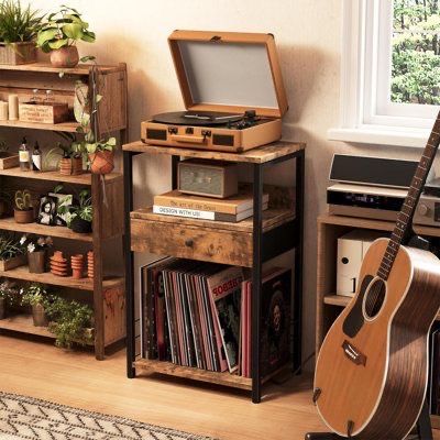 Music Setup Living Rooms, Vynil Player Decor, Record Player Side Table, Table For Record Player, Record Set Up, Record Player Setup Bedroom, Brown And Black Bedroom, Record Player Room, Vinyl Storage Ideas