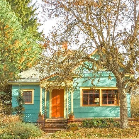 Boho Bungalow Exterior, Mudroom Cottage, Colorful Vintage Cottage, 1950 Cottage, Colorful Cottage Interiors, Cottage Style Front Doors, Bungalow Makeover, 1950s Cottage, Artist Cottage