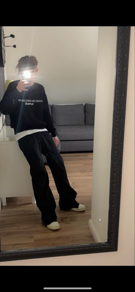 all black fit with rick owens ramones Rick Owens Ramones Outfit Men, Rick Owens Geobasket Outfit, Rick Owens Ramones Outfit, Ramones Outfit, Rick Owens Aesthetic, Rick Owens Outfit Men, Rick Owen Outfit, Rick Owens Ramones, Rick Owens Outfit