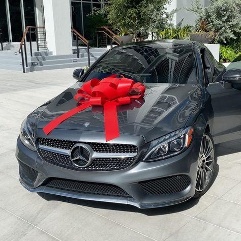 Doe🌸🇭🇹 on Instagram: “You do what you want when you Self-made, Gift from me to me! ❤️” Mercedes Convertible, From Me To Me, Car Bows, Mercedes Auto, Me To Me, Black Mercedes Benz, Dream Cars Mercedes, Girly Car, Luxury Lifestyle Dreams