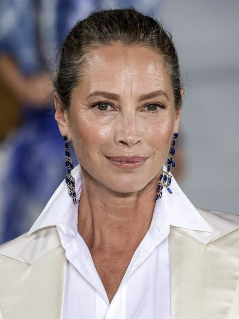 Christy Turlington Shares Her Skincare Secrets & Health Hacks | PORTER Christy Turlington Style, Christie Turlington, Skincare Secrets, Aging Beauty, Health Hacks, Ageless Style, Best Beauty Tips, Christy Turlington, Advanced Style