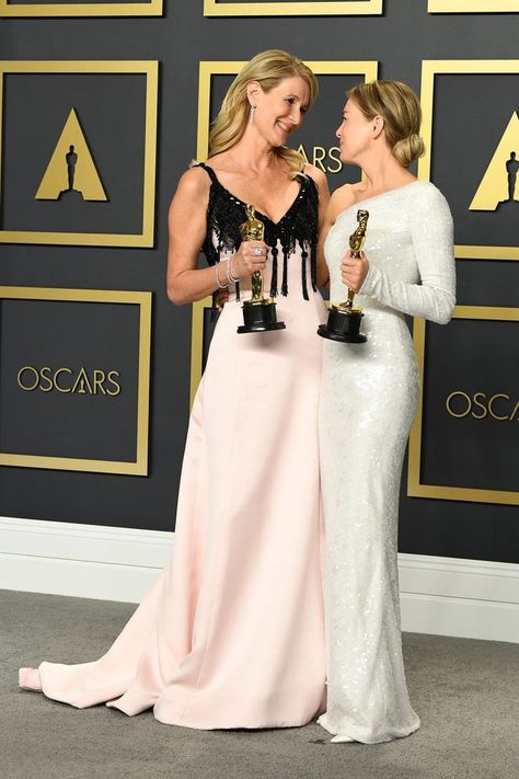 Renée Zellweger, Oscar Award, Laura Dern, Career Vision Board, Academy Award Winners, Oscar Dresses, Future Job, My Purpose, Oscar Winners