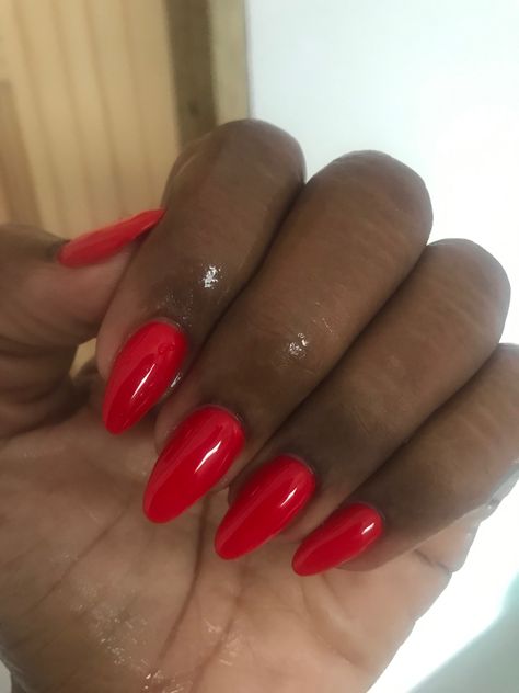 Neon Red Nail Polish, Red Nails Classy, Red Almond Shaped Nails, Work Manicure, Orange Red Nails, Red Oval Nails, Minimalist Manicure, Minimal Nail, Biab Nails