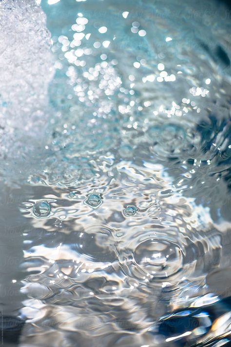 Water Healing Magic Aesthetic, Bubbles In Water, Water Core, Water Shadow, Bubble Aesthetic, Water Wallpapers, Water Projection, Water Pics, Underwater Drawing