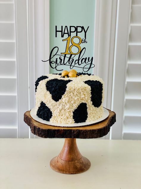 Diy Cow Cake, Cow Print Cake, Cow Print Cakes, Celebration Graduation, Cow Cookies, John Luke, Cow Cakes, 25th Birthday Parties, Cowboy Birthday Party