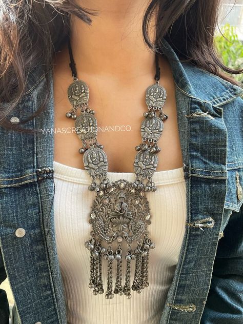 Black Polish Jewellery, Garba Fits, Black Metal Necklace, Black Metal Jewelry, Trendy Silver Jewelry, Beautiful Personality, Semi Formal Attire, Oxidised Silver Jewelry, Fancy Jewellery Designs