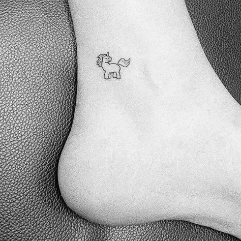 Unicorn Line Tattoo, Tiny Unicorn Tattoo, Snall Tattoos, Tattoos Names, Cousin Tattoos, Name Tattoos For Moms, Unicorn Tattoo, Unicorn Tattoos, Cute Tiny Tattoos