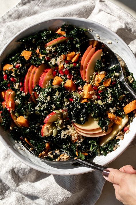 Kale Harvest Grain Bowl - Cooking with Cocktail Rings Luxury Grocery Store, Harvest Grain Bowl, Grain Bowl Recipe, Kale And Quinoa, Pumpkin Varieties, Massaged Kale, Grain Bowls, Harvest Salad, Simple Vinaigrette