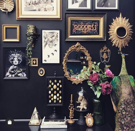 Black Wall Maximalist, Maximalist Stairway, Gallery Wall Maximalist, Eclectic Gallery Wall Ideas, Stairs Gallery Wall, Funky Gallery Wall, Moody Gallery Wall, Moody Eclectic, Academia Interior