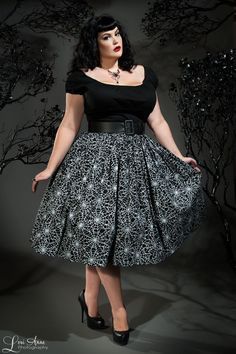 50s Goth Gothabilly Plus Size, Plus Size Rockabilly Outfits, 50s Goth Fashion, Plus Size Gothic Fashion, 50s Goth, Pin Up Goth, Rockabilly Fashion Plus Size, Plus Size Pinup, Plus Size Rockabilly