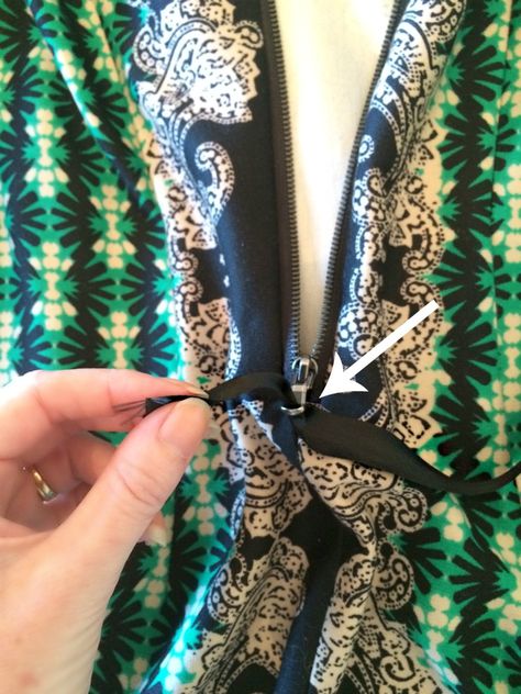 How to zip up a dress by yourself How To Zip Up A Dress By Yourself, How To Zip A Dress By Yourself, Peppermint Oil For Mice, Living Alone Tips, Leftover Wine, Unclog Drain, Clothes Hacks, Natural Repellent, Zipper Repair