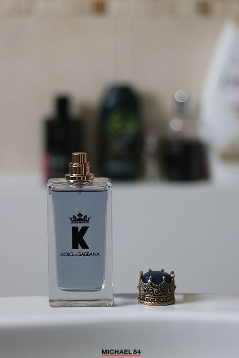 Scent Tips, Dolce And Gabbana Fragrance, Dapper Mens Fashion, Expensive Perfume, Best Fragrance For Men, Fragrance Cologne, Crown Print, Men's Fragrance, Masculine Scent