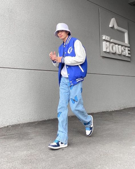 Blue Varsity Jacket Outfit, Cap Selfie, Blue Varsity Jacket, Outfit Grid Men, Streetwear Fashion Menswear, Jacket 2022, Varsity Jacket Outfit, Streetwear Ideas, Nyc Fits