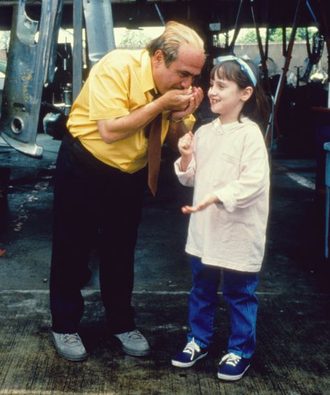 behind the scenes of Matilda Matilda 1996, Matilda Movie, Mara Wilson, Nostalgia Aesthetic, Danny Devito, The Little Prince, Take Two, Scene Photo, Iconic Movies