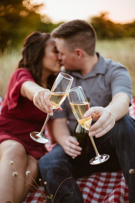 Winery Engagement Photos, St Louis Engagement Photos, Wine Pictures, Funny Engagement Photos, Forest Engagement Photos, Pre Wedding Photoshoot Props, Forest Engagement, Wedding Photoshoot Props, Pre Wedding Photoshoot Outdoor