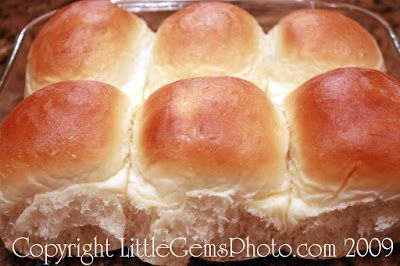 Hallelujah!! I have found it! The best dinner roll recipe ever! These are PERFECT for Thanksgiving dinner. Best Dinner Roll Recipe, Thanksgiving Dinner Rolls, Thanksgiving Diner, Dinner Roll Recipe, Golden Corral, Recipe Thanksgiving, Dinner Roll, Homemade Rolls, Best Dinner