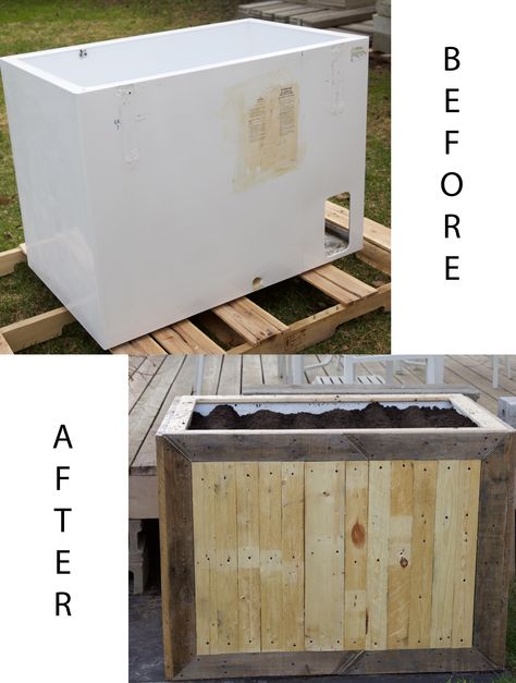 Old Freezer I repurposed. Took about 2 days on and off to complete.  My Palettes were not all the same dimensions. Old Freezer Ideas Repurpose, Raised Container Garden, Repurposed Projects, Old Chest, Cedar Chest, Chest Freezer, Diy Pots, Repurposed Items, Garden Containers