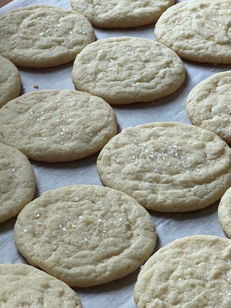 Plate Of Cookies Aesthetic, Big Cookies Aesthetic, Sugar Cookie Aesthetic, Aesthetic Sugar Cookies, Sugar Cookies Aesthetic, Patricia Core, Icing Aesthetic, Business Cookies, Sugar Aesthetic