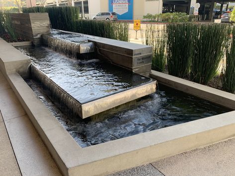 Terrace Waterbody Design, Hotel Fountain Design, Rectangular Fountain, Square Fountain, Waterscape Design, Stone Water Features, Concrete Fountains, Fountain Square, Modern Fountain