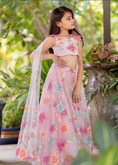 Kids Crop Top Lehenga Designs, Top Lehenga Designs, Crop Top Lehenga Designs, Traditional Baby Dresses, Indian Dresses For Kids, Frocks For Kids, Crop Top Lehenga, Baby Summer Dresses, Kids Blouse Designs