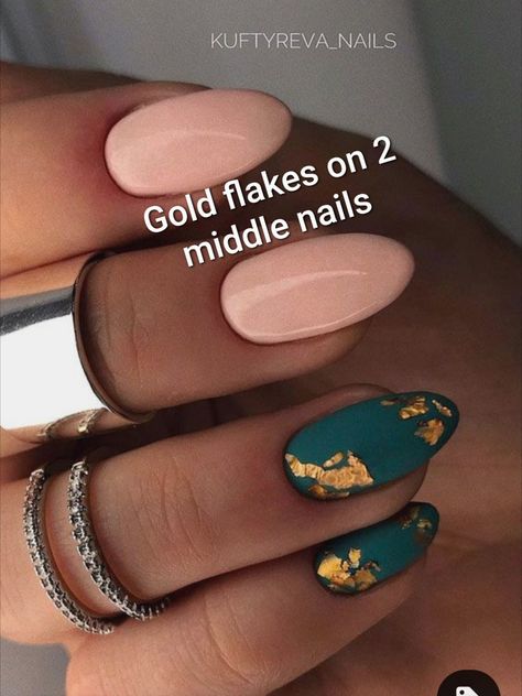 Gold Foil Nails Fall, Dark Green And Rose Gold Nails, Nail Ideas With Foil Flakes, Gold Flake Nail Design, Teal And Gold Nails, Nails With Foil Flakes, Foil Flakes Nail Art, Foil Nail Art Designs Ideas, Cruise Nail Ideas