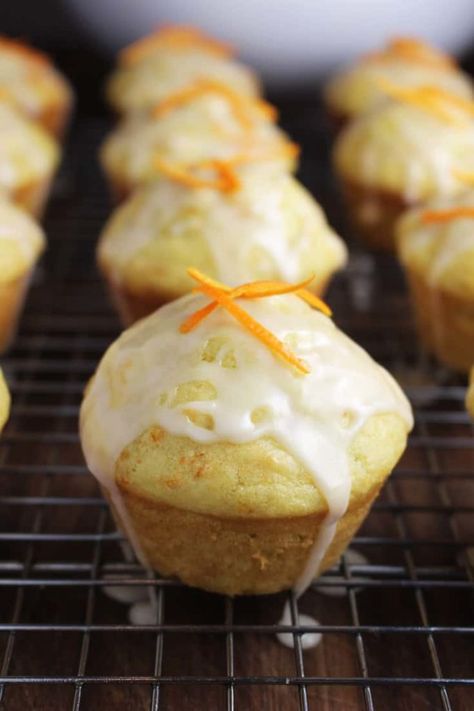 Mandarin Orange Muffins, Muffins Greek Yogurt, Eggless Chocolate Chip Muffins, Muffins With Greek Yogurt, Orange Yogurt, Greek Yogurt Muffins, Yogurt Muffins, Orange Muffins, Healthy Greek Yogurt