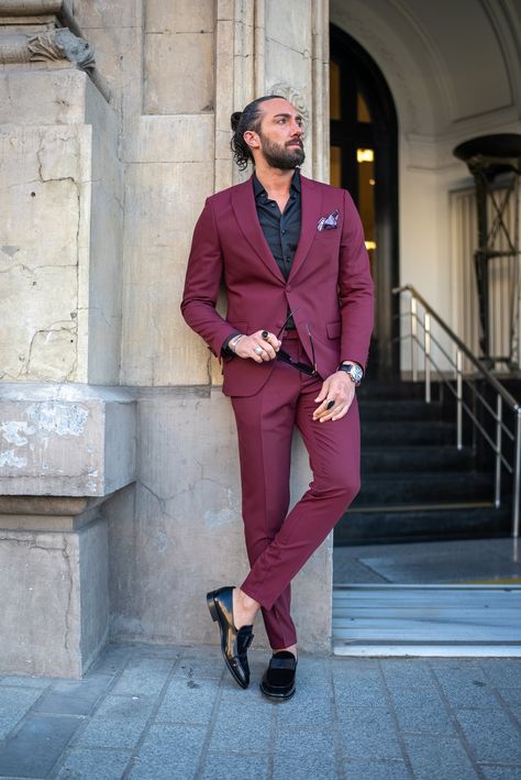 Dress to impress in Our Burgundy Brilliance Tuxedo Suit, where sophistication meets a dash of daring. Make a statement that's as bold as your ambition, and as timeless as your style. Because brilliance isn't just a color, it's a way of life. Explore more at Hollomen.com #HolloMen #Tuxedo #Mensfashion #BurgundyBrilliance #TimelessElegance #MomentsOfDistinction #SuitUpAndShine #SuitUpAndShine Vetements Shirt, Terno Slim Fit, Maroon Suit, Burgundy Tuxedo, Burgundy Suit, Suit Material, Tuxedo Suit, Tuxedo For Men, Slim Fit Suit