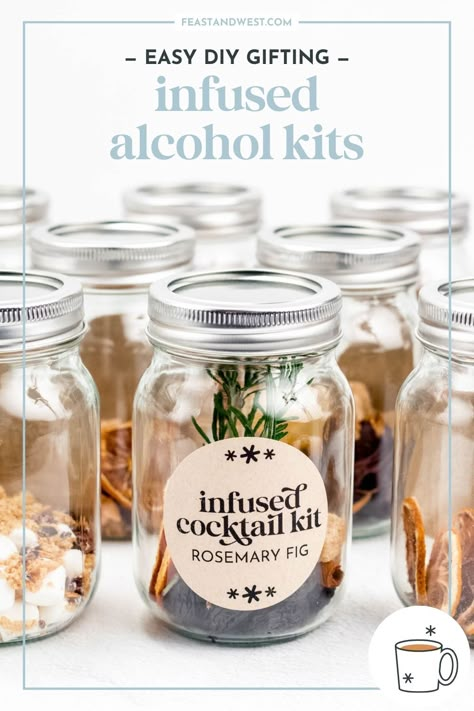 Bar In A Jar Ideas, Dry Drink Mix Recipes, Infused Alcohol Christmas Gifts, Alcohol Infused Food Recipes, Christmas Infused Alcohol, Homemade Drink Gifts, Homemade Drink Mixes, Homemade Cocktail Gifts, Infused Liquors Recipes