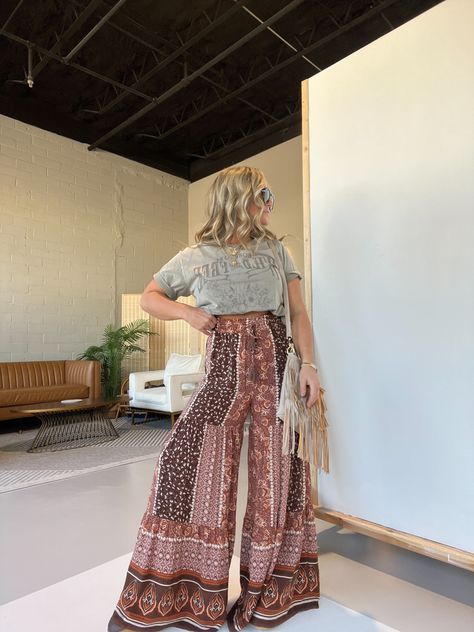 Born To Be Wild And Free Tee Mocha - LARGE Dresses Design Ideas, Boho Wide Leg Pants, Estilo Hippy, Dresses Design, Born To Be Wild, Earthy Outfits, Boho Style Outfits, Boho Pants, Wild And Free