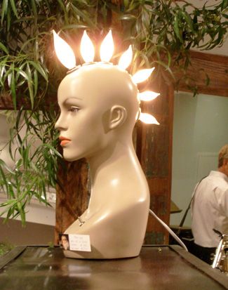 Mannequin Art, Crust Punk, Deco Originale, Mannequin Head, Room Lamp, Creative Lighting, Diy Lighting, Kitsch, Help Me