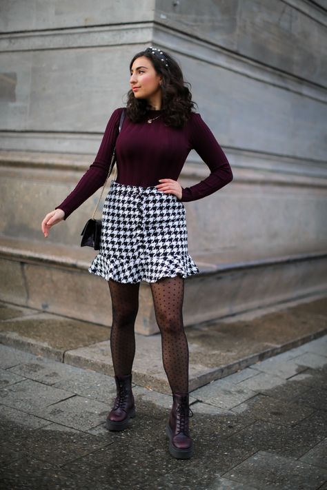 Houndstooth pencil skirt