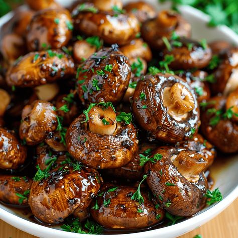 Roasted Garlic Mushrooms, Breaded Mushrooms, Balsamic Mushrooms, Garlic Balsamic, Crimini Mushrooms, Garlic Mushrooms, Stuffed Mushroom Caps, Aromatic Herbs, Vegetarian Options