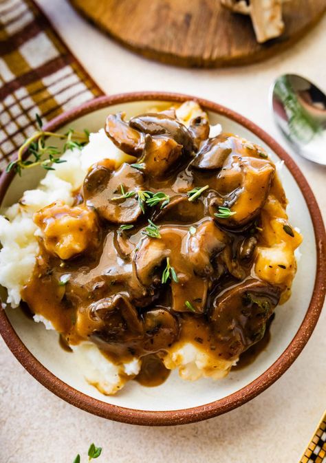 Easy Mushroom Gravy Recipe (homemade from scratch) the most comforting delicious recipe! So easy and absolutely worth making from scratch, Quick Mushroom Gravy, Easy Mushroom Gravy, Gravy From Scratch, No Meat Recipes, Mushroom Gravy Recipe, Company Dinner, Mushroom Broth, Pizza Appetizers, Butternut Squash Risotto