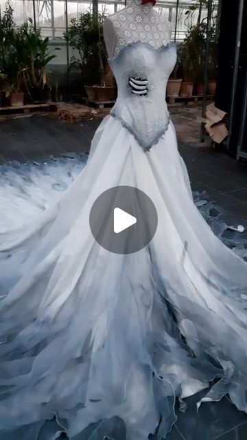 Emily Wedding Dress, Corpse Bride Cosplay Diy, Corpse Bride Dress Diy, Corpse Bride Wedding Dress, Diy Corsets, Corpse Bride Dress, Corpse Bride Wedding, Goth Wedding Dresses, Emily Corpse Bride