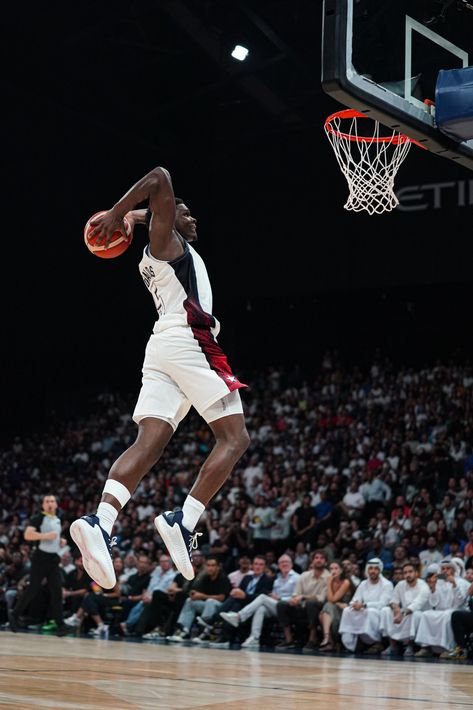 Basket Ballers, Anthony Edwards Dunk, Basketball Live Wallpaper, Nba Pics, Nba Art, Basketball Is Life, Basketball Photography, Nba Wallpapers, Usa Basketball