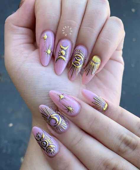 Gold Witchy Nails, Imbolc Nails, Witchy Summer Nails, Summer Witchy Nails, Wiccan Nails, Hippie Nails Boho, Evil Eye Nails Design, Tarot Nails, Evil Eye Nails