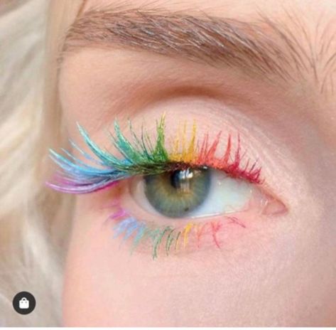 All The Fun Ways to Wear Colored Mascara This Summer Colored Mascara, Pride Makeup, Rainbow Makeup, Smink Inspiration, Creative Eye Makeup, Aesthetic Eyes, Eye Makeup Art, Long Lashes, Makati