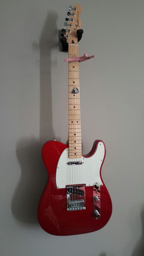 Red Telecaster Guitar, Red Telecaster, Fender Tele, Red Electric Guitar, Telecaster Guitar, Custom Electric Guitars, Cool Electric Guitars, Guitar Tips, Candy Apple Red