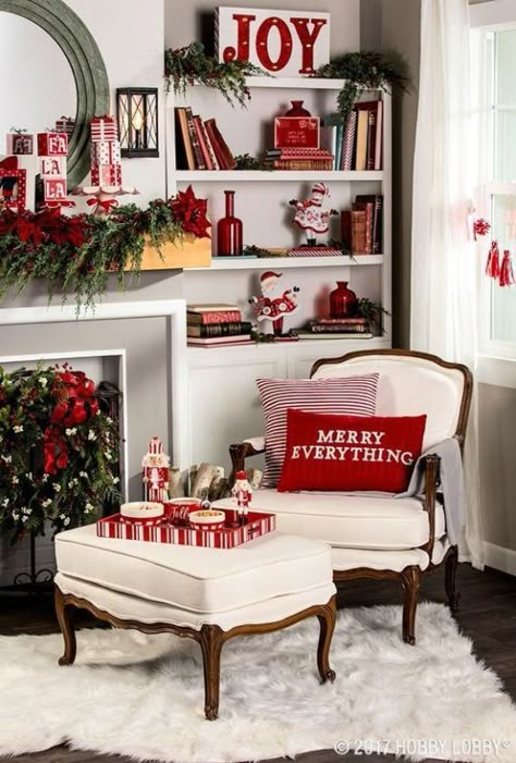 12 Rooms That Are Ultimate Christmas Decor Goals - Society19 UK Red And White Decor, Diy Christmas Fireplace, Cozy Christmas Living Room, Red Christmas Decor, Christmas Decorations Living Room, Christmas Interiors, Ultimate Christmas, Christmas Living Rooms, Christmas Signs Wood